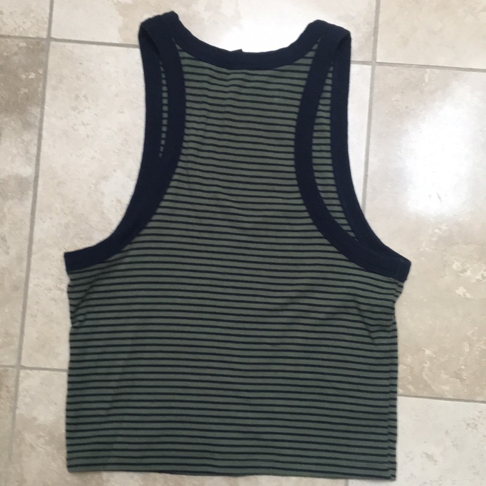 Striped Racer Back Crop Top - Picture 3 of 3